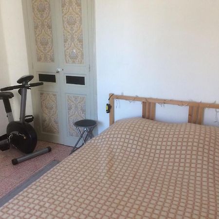 Appartement Sur Sommieres Jusqu'A 6 Personnes Екстер'єр фото