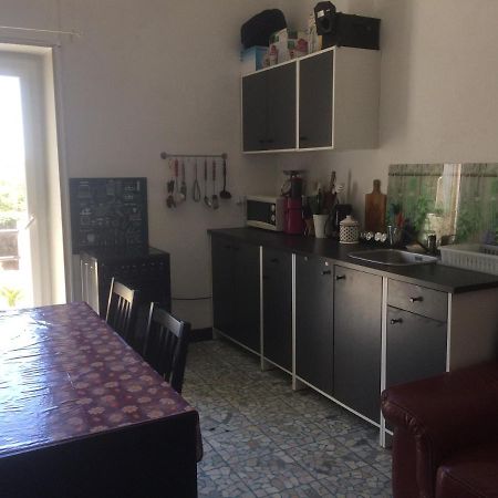 Appartement Sur Sommieres Jusqu'A 6 Personnes Екстер'єр фото