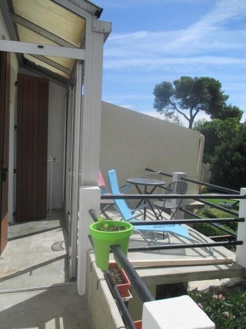 Appartement Sur Sommieres Jusqu'A 6 Personnes Екстер'єр фото